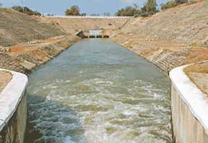 கிருஷ்ணா நீருக்கு ஆந்திர அரசு ரூ.153 கோடி கேட்பு கணக்குகளை அலசி ஆராய்கிறது தமிழக நிதித்துறை