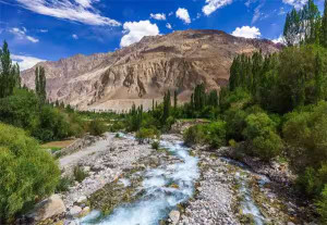 லடாக்கில் இரண்டு புதிய மாவட்டங்கள்? எல்லையில் மீண்டும் வாலாட்டும் சீனா!