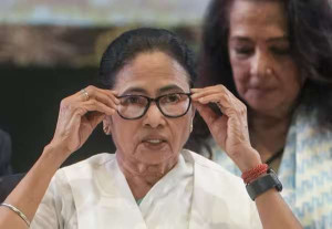 திரிணமுல் போராட்ட மேடையை அகற்றிய ராணுவம்; மத்திய அரசு மீது மம்தா கோபம்