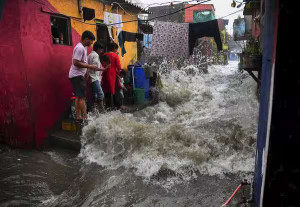 மும்பையில் 24 மணி நேரத்தில் கொட்டிய 106 மி.மீ., மழை 