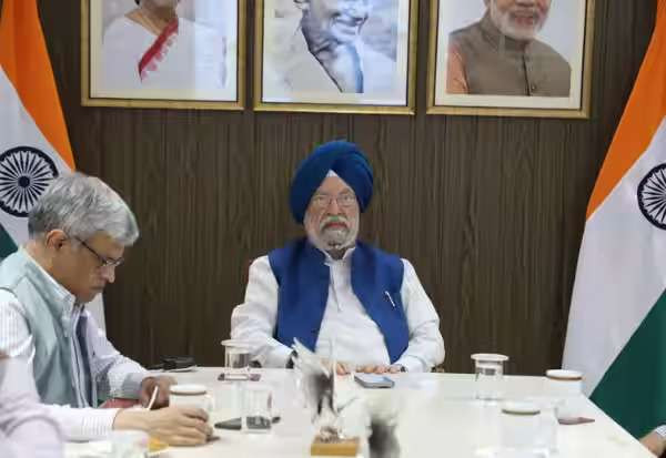 இஸ்ரேல்-ஈரான் போர் பதற்றம்: போதுமான கச்சா எண்ணெய் இருக்கிறது என்கிறார் பெட்ரோலியத் துறை அமைச்சர்!