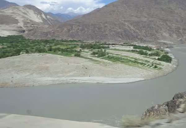 சுரங்கம் அமைத்து வட மாநிலங்களுக்கு சிந்து நதிநீர்: மத்திய அரசு புது திட்டம்!