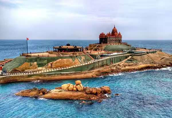 விவேகானந்தர் பாறையில் காவிக்கொடி அகற்றும் முயற்சி தற்காலிக நிறுத்தம்