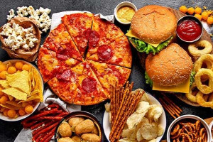 உடல் ஆரோக்கியத்தை கெடுக்கும் உணவுகள்  பற்றி  தெரியுமா?