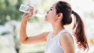 தேவையான தண்ணீர் அருந்தவில்லை எனில் ஏற்படும் பிரச்சினைகள் குறித்து தெரிந்து கொள்ளுங்கள்!!!