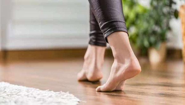 வீட்டில் பாதணிகளை அணிவதால் கிடைக்கும் நன்மைகள் என்ன?