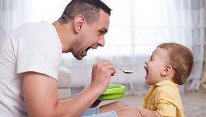 தந்தையின் அரவணைப்பில் இருக்கும் குழந்தைகள் எப்படி வளர்கிறார்கள் தெரியுமா?