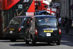 யூரோ கிண்ணம்... டாக்ஸிகளில் இங்கிலாந்து கொடிகளுக்கு தடை: மீறினால் உரிமம் ரத்து