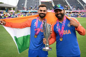 டி20 உலக கோப்பையை வென்ற  இந்தியா- ஓய்வை அறிவித்த விராட் கோலி, ரோகித் சர்மா