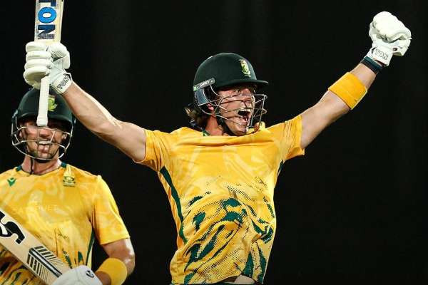 அவுஸ்திரேலியாவுக்கு எதிரான இரண்டாவது டி20 போட்டியில் தென் ஆப்பிரிக்கா தரமான பதிலடி