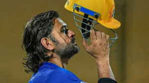 ஓய்வு பெறுவது எப்போது? மௌனம் கலைத்த தோனி