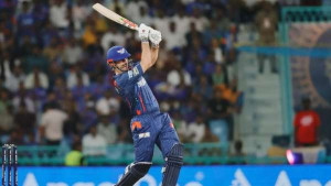 லக்னோ சூப்பர் ஜெயெண்ட்ஸ் வீரர் மிட்செல் மார்ஷ் அபார சாதனை