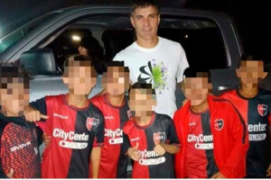 மெஸ்ஸி விளையாடிய அணியில் இளம் வீரர்கள் இடைநீக்கம்- காரணம் ஒற்றை புகைப்படம்