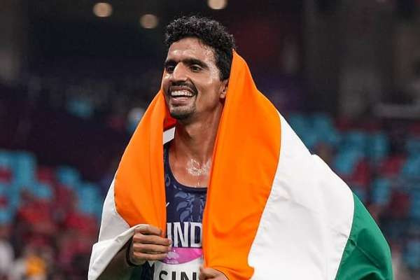 ஆசிய தடகள போட்டியில் இந்தியாவிற்கு முதல் தங்கம் - பதக்கம் வென்ற தமிழக வீரர்