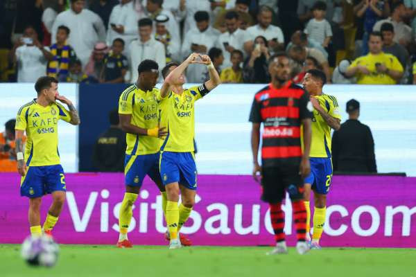 பறந்து வந்த பந்தை தரையில்படாமல் கோலக்கிய ரொனால்டோ! உறைந்துபோன ரசிகர்கள்