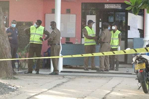 இலங்கையில் மனைவியை கொடூரமாக கொலை செய்த கணவன்