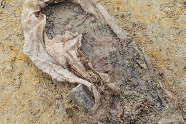 செம்மணி புதைக்குழியிலிருந்து பால் போத்தலுடன் மீட்கப்பட்ட குழந்தையின் எலும்புகூடு