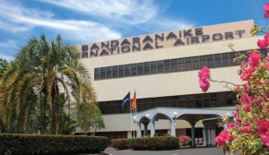 வெளிநாட்டில் இருந்து இலங்கை சென்றவர் கட்டுநாயக்க விமான நிலையத்தில் கைது
