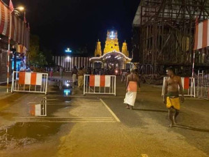 நல்லுார்த் திருவிழாவில் சாரணத் தொண்டன் மீது பொலிஸார் தாக்குதல்  