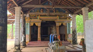 பலாலியில் 35 வருடங்களின் பின்னர் ஆலயத்தில் வழிபட இராணுவம் அனுமதி