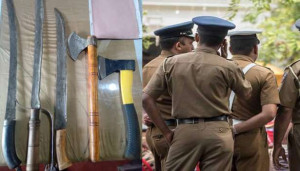 யாழில் வீடொன்றின் மீது பெற்றோல் குண்டு வீச்சு தாக்குதல்