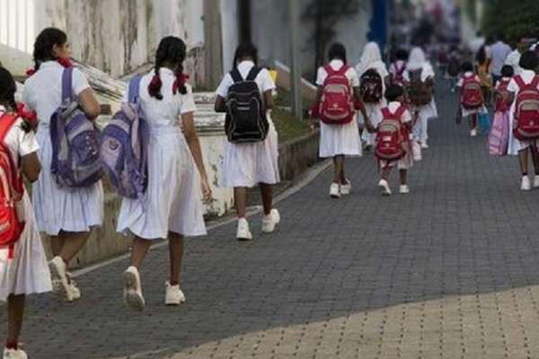 இலங்கையில் இன்று முதல் பாடசாலை விடுமுறை