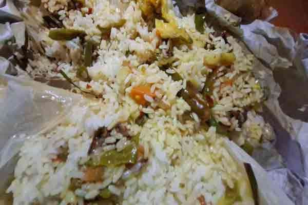 மட்டக்களப்பில் சட்டத்தரணிகளின் உணவில் புழுக்கள்