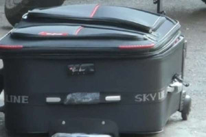 இலங்கையில் அதிர்ச்சி - பயணப் பைக்குள் ஆணின் சடலம்