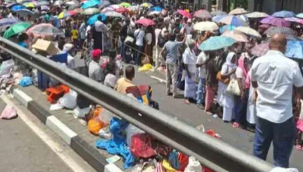 கண்டி தலதா மாளிகையில் வழிபாட்டிற்குச் சென்ற 4 பேர் மரணம்; 420 பேர் மருத்துவமனையில்