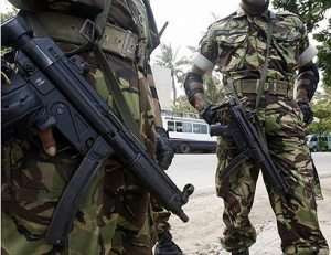 கிளிநொச்சயில் விசேட அதிரடிப்படையினர் மீது தாக்குதல் - பெண்கள் உட்பட பலர் கைது