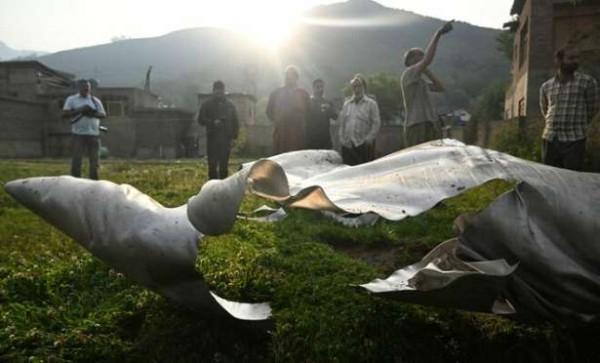 இந்தியாவின் ஐந்து போர் விமானங்களை சுட்டு வீழ்த்திய பாகிஸ்தான்