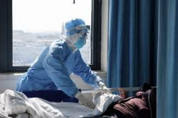  சீனாவில் தனது காதலனை மருத்துவ பணி செய்ய வைத்த செவிலியர் - பெரும் அதிர்ச்சி