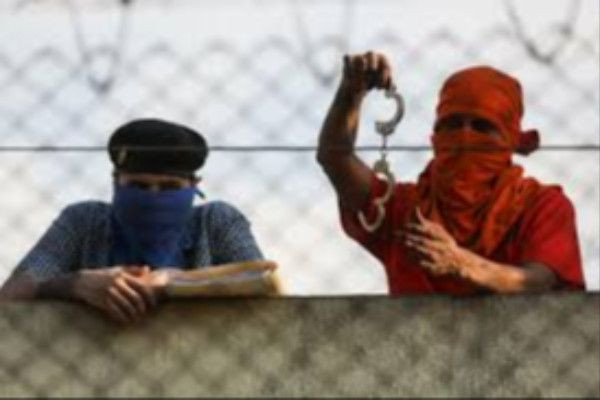 மத்திய அமெரிக்க நாடான குவாதமாலாவில் சிறைகளில் வெடித்த கலவரம்