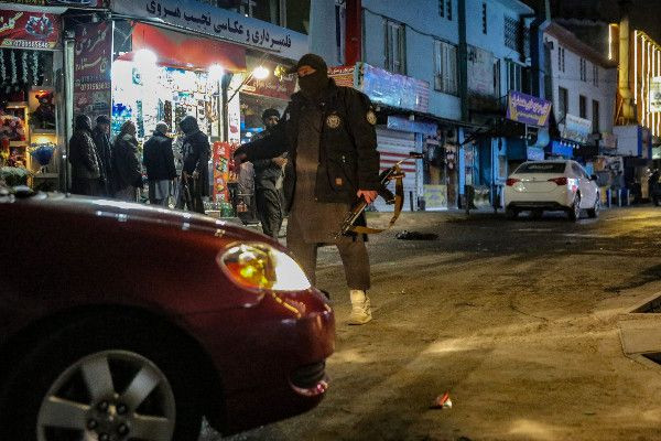 ஆப்கானிஸ்தானில்  குண்டுவெடிப்பு!  7 பேர் பலி -10க்கு மேற்பட்டோர் காயம்!