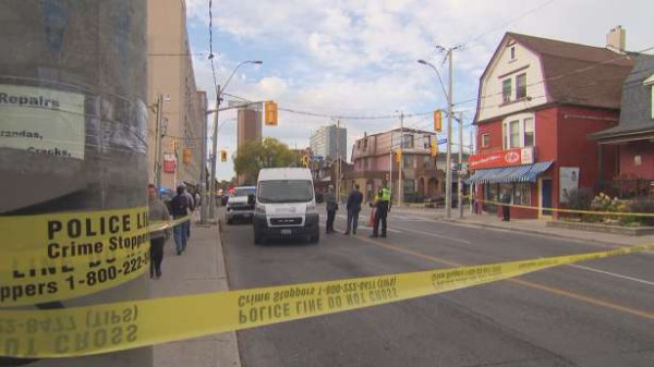 டொரொன்டோவில் இடம்பெற்ற வாகன விபத்து! 70 வயது பெண் பலி