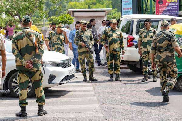 அதிகரிக்கும்  தாக்குதல்…. தலைநகர் டெல்லியில் ஏர் சைரன் சோதனை