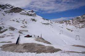 ஜெர்மனியின் உயர்ந்த சிகரத்தில் ஏறிய இளைஞருக்கு நேர்ந்த கதி