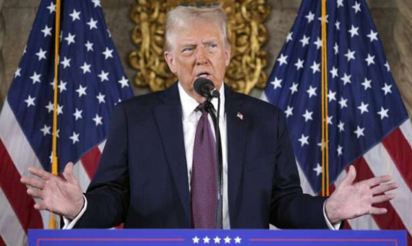  கிரீன்லாந்தை அமெரிக்காவின் ஒற்றை பகுதியாக இணைக்க முயற்சி 