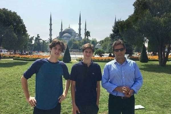 இம்ரான்கான் மகன்கள் அமெரிக்க அதிபரிடம் விடுத்துள்ள கோரிக்கை