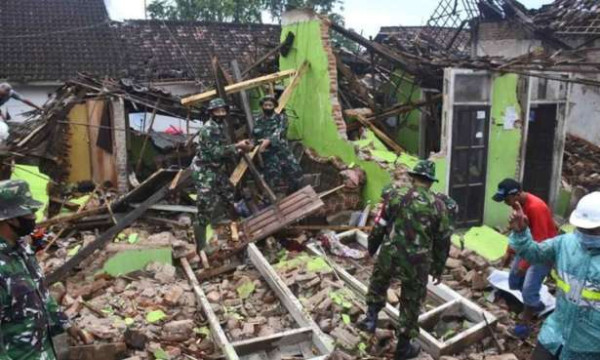 இந்தோனேசியாவில் நிலநடுக்கம்