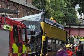 லண்டன் மான்செஸ்டர் பகுதியில் கோர விபத்து