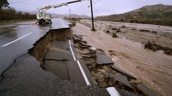 கலிபோர்னியா மற்றும் லொஸ் ஏஞ்சல்ஸில் அவசர நிலை பிரகடனம்