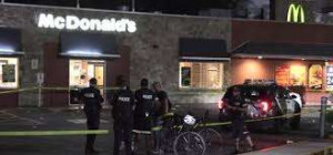 டொராண்டோவில் கத்தி குத்துக்கு இலக்காகிய 14 வயது சிறுவன்