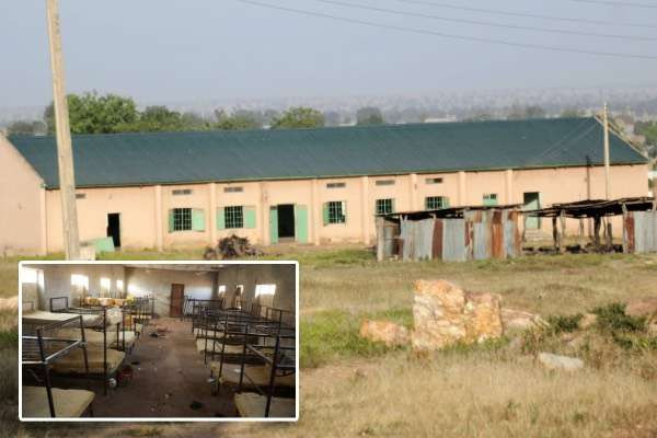 நைஜீரியாவில் கடத்தப்பட்ட 215 மாணவ மாணவிகள்