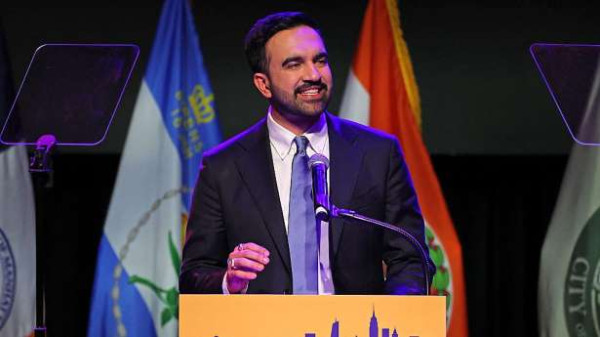 நியூயோர்க் மேயராக பதவியேற்ற இந்திய வம்சாவளியினரான மம்தானி