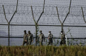 வடகொரியா - தென்கொரியா எல்லையில்  துப்பாக்கிச் சூடு