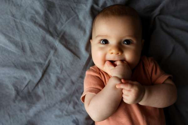 சீனாவில் குழந்தை பெற்றுக்கொண்டால் ரூ.12 லட்சம் நிதியுதவி