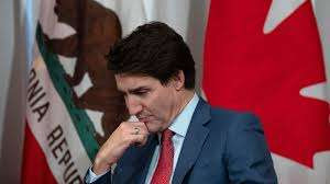 கனடா பிரதமர் ட்ரூடோவுக்கு  குறைந்துவரும் மக்கள் ஆதரவு