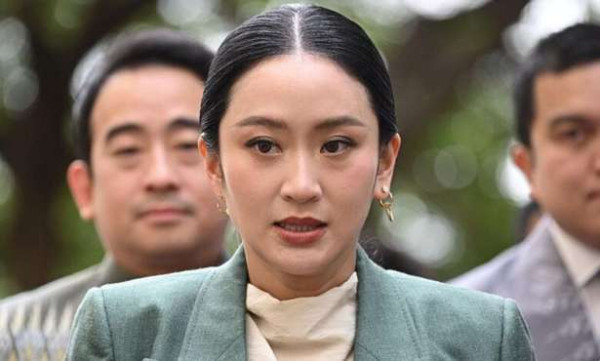 தாய்லாந்து பிரதமர் பேடோங்டர்ன் ஷினவத்ரா பதவி நீக்கம்