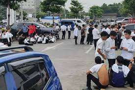 பிலிப்பைன்ஸ் நாட்டில் பாரிய நிலநடுக்கம்- பதற்றத்தில் மக்கள்